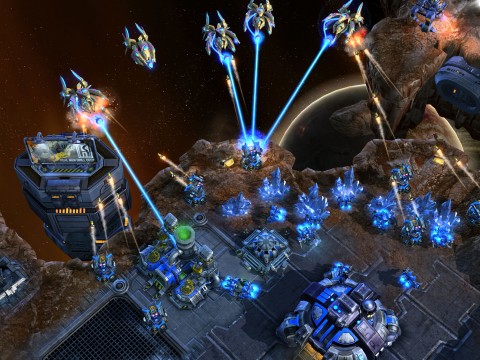 Starcraft 2 Screenshot Warpgleiter mit konzentrierten Feuer